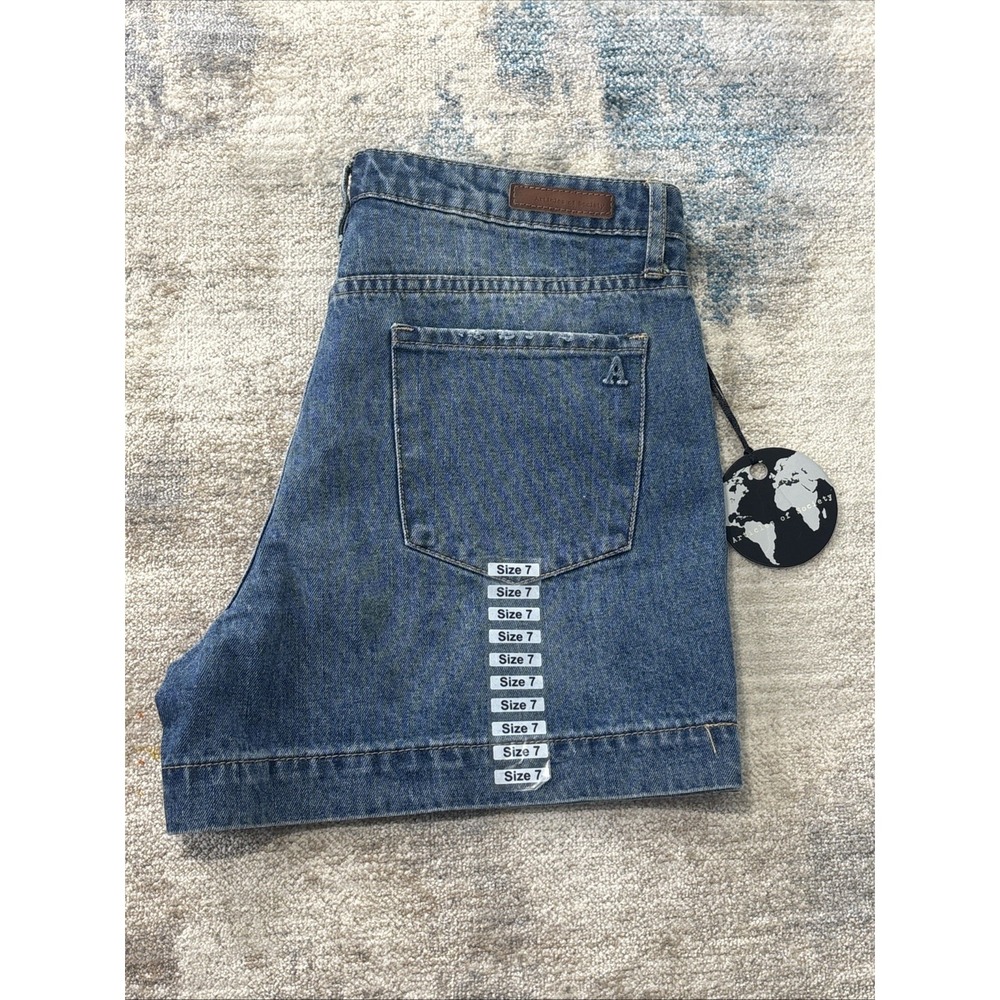 Articles of Society Women's Denim Shorts Size 28 Size 7 NWT Blue Jean Shorts
